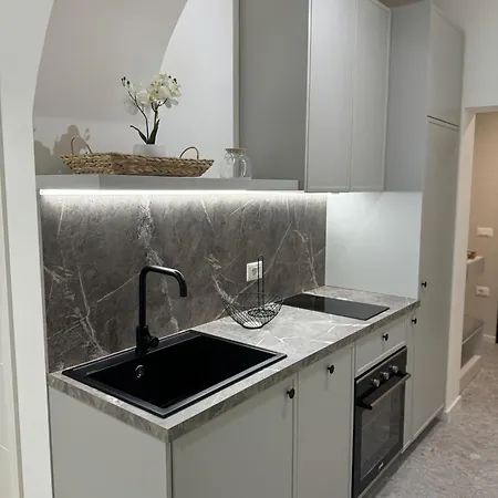 Urban Chic Apartment
